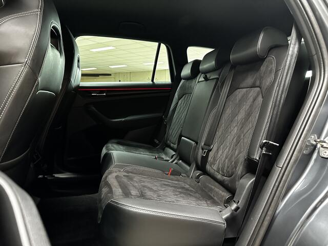 Skoda Kodiaq 1.5 TSI Sportline Business/ Automaat!/ 20'' LMV/ Zwarte-Hemel/ Virtual Cockpit/ Camera/ Keyless-GO/ LED Koplampen/ Lane-Assist./ Half Leder - Alcantara/ Apple + Android/ DAB+/ Stoelverw./ Elek. Stoel(en) + Memory.