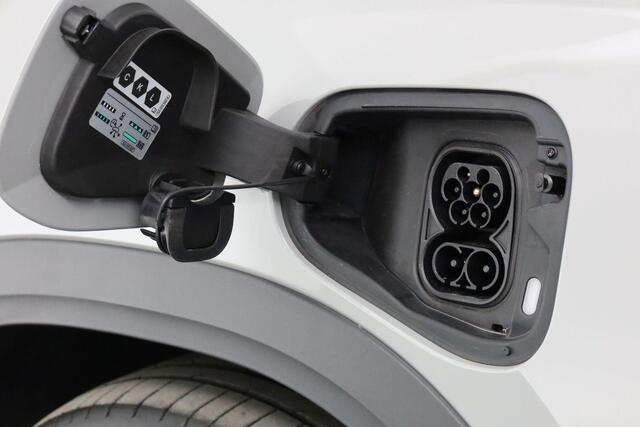 Skoda Kodiaq Business Edition 1.5 TSI PHEV 150 kW / 204 pk | Panoramadak | 360 Camera | Trekhaak | 20 inch