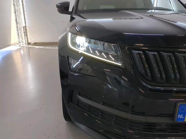 Skoda Kodiaq 1.5 TSI 150pk Sportline Business Comfort Navigatie / El. Verstelbare stoel met memory / Camera / 19" / LED / Virtuele Cockpit