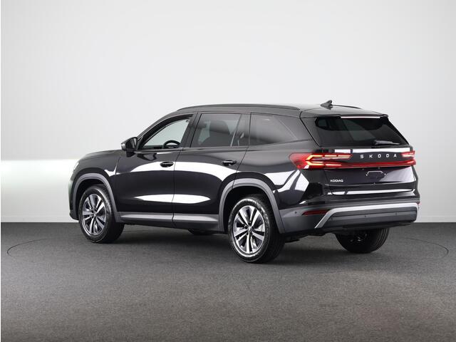 Skoda Kodiaq Business Edition m-HEV 1.5 TSI 150 pk 7 versn. DSG | Trekhaak | Comfort Pakket | Dynamic Chassis Control | Winter Pakket | Parkeer pakket | 18 inch lichtmetalen velgen | Ligh & View