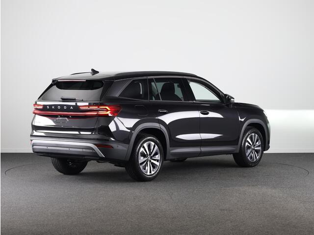 Skoda Kodiaq Business Edition m-HEV 1.5 TSI 150 pk 7 versn. DSG | Trekhaak | Comfort Pakket | Dynamic Chassis Control | Winter Pakket | Parkeer pakket | 18 inch lichtmetalen velgen | Ligh & View