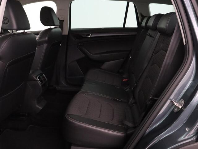 Skoda Kodiaq 1.5 TSI Business Edition | Panoramadak | Stoelverwarming | Adaptive cruise | Trekhaak | Virtual Cockpit | Canton Sound | Keyless | Camera | Navigatie | Carplay | 19'' lichtmetalen velgen