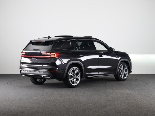 Skoda Kodiaq Sportline Business 1.5 TSI PHEV 204pk | Panoramadak | Trekhaak | 20 inch | Canton Sound System | Comfort pakket