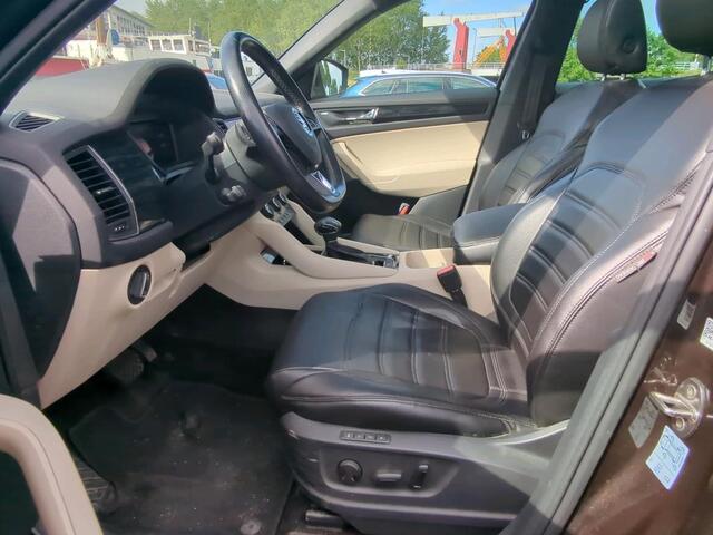 Skoda Kodiaq 1.5 TSI Business Edition Plus / AUTOMAAT/ PANO/ CAMERA/ PARK. SENSOREN/ LEDEREN MEMORY SEATS/ LED/ VIRTUAL COCKPIT/ NAVI/ 19" LMV
