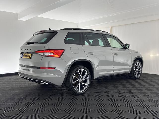 Skoda Kodiaq 1.5 TSI Sportline Business Aut. *PANO | LEATHER-ALCANTARA | FULL-LED | ADAPTIVE-CRUISE | BLIND-SPOT | MEMORY-PACK | CANTON-SOUND | CAMERA | KEYLESS | DIGI-COCKPIT | SPORT/HEATED-SEATS | DAB+ | AMBIENT-LIGHT | CARBON |