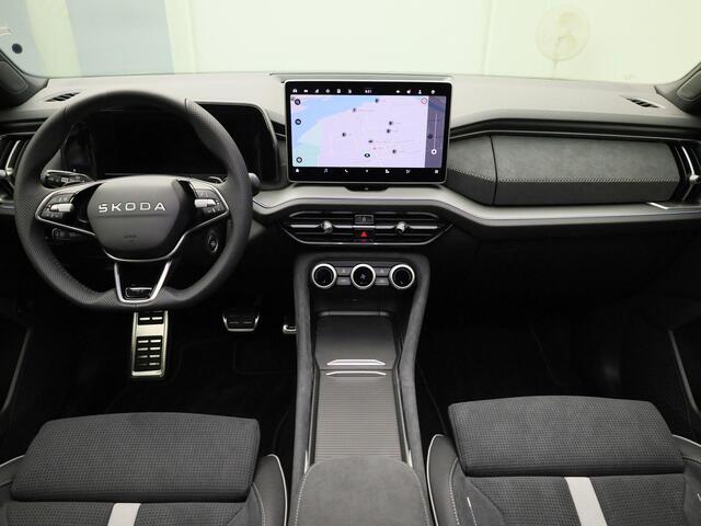 Skoda Kodiaq 1.5 TSI 204pk DSG PHEV Sportline Business · Panoramadak · Parkeersensoren + Camera · Trekhaak · Garantie t/m 30-07-2030 of 100.000km