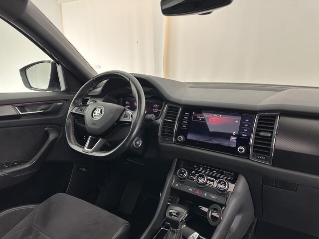 Skoda Kodiaq 1.5 TSI Sportline Business Aut. *PANO | LEATHER-ALCANTARA | FULL-LED | MEMORY-PACK | CANTON-SOUND | CAMERA | KEYLESS | DIGI-COCKPIT | SPORTSEATS | DAB+ | AMBIENT-LIGHT | CARBON | TOWBAR | 20''ALU*