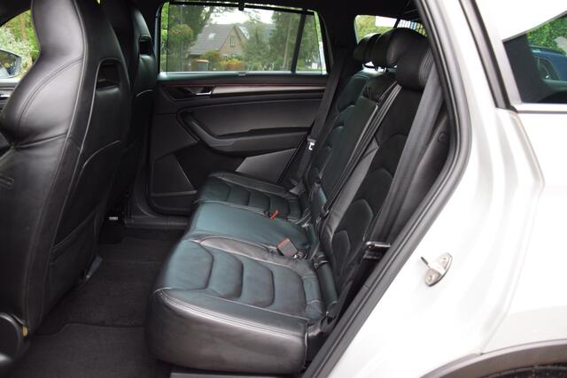 Skoda Kodiaq 1.5 TSI Sportline Business DSG Automaat | BOVAG Garantie | Org. NL | Trekhaak | Vitrueel Dashboard | Adaptive Cruise | Camera | Stoelverwarming | Full LED | 19'' Velgen |