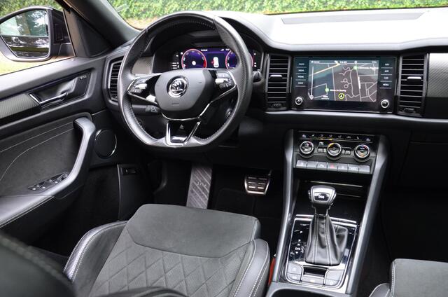 Skoda Kodiaq 1.5 TSI Sportline Business 7 Persoons. Navi/Led/Ecc/Pdc/Achteruitrij-camera/Stuur&Stoelverwarming/Half-Leer/Panoramadak/Privacy-Glass/Cruise control adaptief/Elektrisch verstelbare stoelen/Wegklapbare Trekhaak