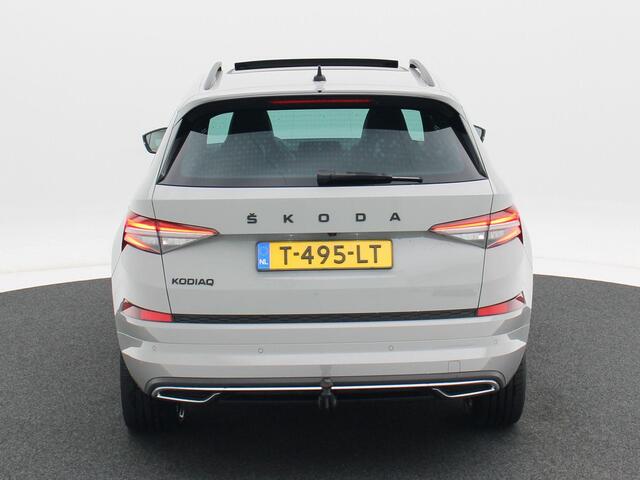 Skoda Kodiaq 1.5 TSi 150 Pk Automaat Sportline Business 7 Pers | Adaptive Cruise | Panoramadak | Navigatie | Climate Control | Stoelverwarming | Trekhaak | 86.216 Km!!