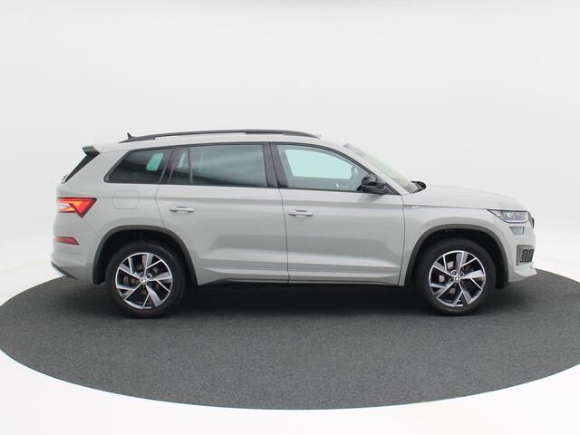 Skoda Kodiaq 1.5 TSi 150 Pk Automaat Sportline Business 7 Pers | Adaptive Cruise | Panoramadak | Navigatie | Climate Control | Stoelverwarming | Trekhaak | 86.216 Km!!