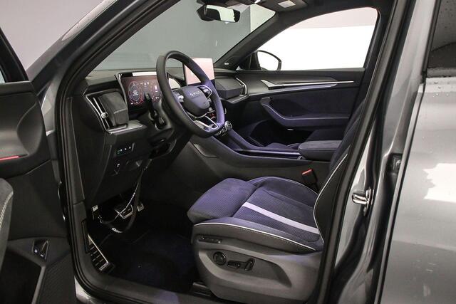 Skoda Kodiaq Sportline Business 1.5 TSI PHEV 204pk DSG Automaat Trekhaak, Panoramadak, Verwarmde voorruit, Adaptive cruiese control, Achteruitrijcamera