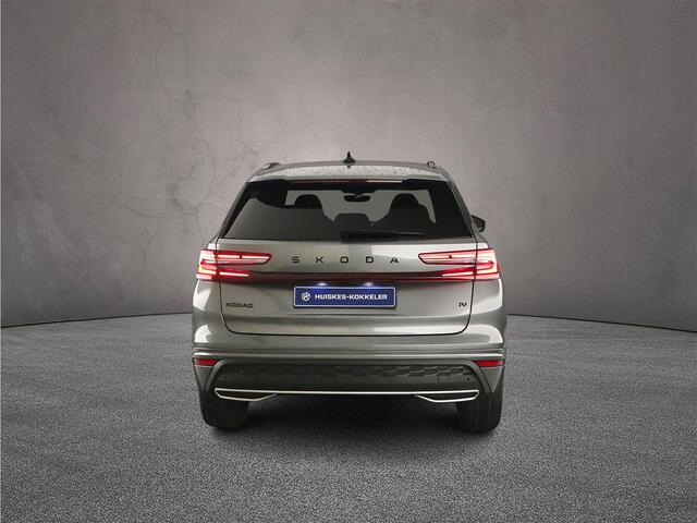 Skoda Kodiaq Sportline Business 1.5 TSI PHEV 204pk DSG Automaat Trekhaak, Panoramadak, Verwarmde voorruit, Adaptive cruiese control, Achteruitrijcamera