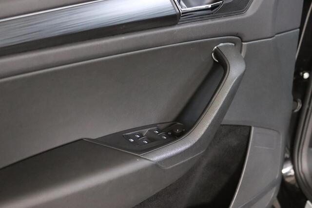 Skoda Kodiaq 1.5 TSI Business Edition 7-Persoons Trekhaak, Panoramadak, Camera, LED, Apple CarPlay/Android Auto