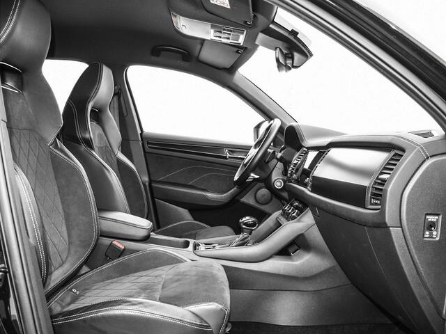 Skoda Kodiaq 1.5 TSI 150pk DSG Sportline Business 7p. · Camera · Elek. Trekhaak · Apple/Android Car Play · Elek. bestuurdersstoel · Elek. Achterklep · Keyless · 19'' Inch · Garantie t/m 04-06-2027 of 100.000km