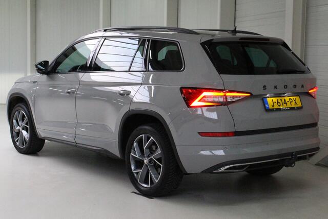 Skoda Kodiaq 1.5 TSI Sportline Business 7p. Navigatie | Panoramadak | Trekhaak | El. stoelverstelling | Camera