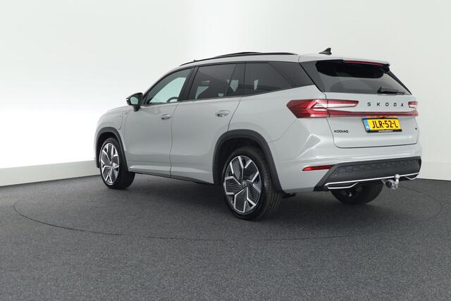 Skoda Kodiaq 1.5 TSI 204pk PHEV Sportline Business Trekhaak Camera Memory Keyless Stoelverwarming Virtual Cockpit Navigatie Panoramadak