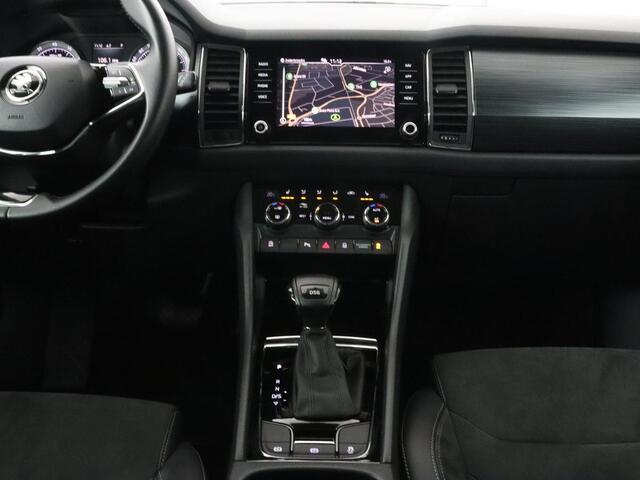 Skoda Kodiaq 1.5 TSI Business Edition 7-persoons | Leder/Alcantara | Trekhaak | Stoelverwarming | Camera | Carplay | DAB | Full LED | Navigatie