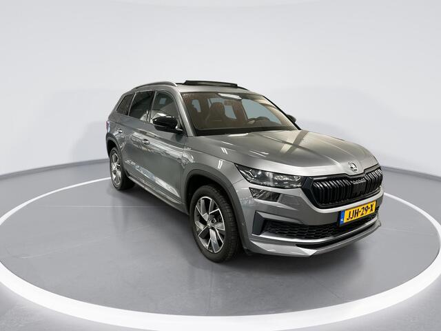 Skoda Kodiaq 1.5 TSI 150pk DSG Sportline 7p. · Panoramadak · Keyless · Camera · Elek. Trekhaak · Apple/Android Car Play · 7. Persoons · 19'' Inch ·