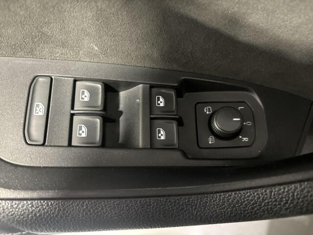 Skoda Kodiaq 1.5 TSI 150pk DSG Sportline 7p. · Panoramadak · Keyless · Camera · Elek. Trekhaak · Apple/Android Car Play · 7. Persoons · 19'' Inch ·