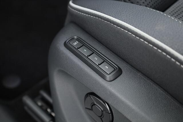 Skoda Kodiaq 1.5 TSI PHEV Sportline Business | Apple CarPlay & Android Auto | Pano | Adapt. Cruise | Trekhaak | Memory | 360cam | Dodehoekdetector