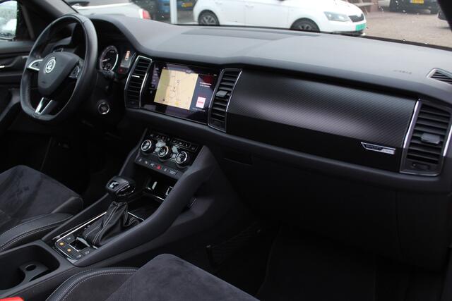 Skoda Kodiaq 2.0 TSI 4x4 Style / Trekhaak / Panoramadak / 360Camera / Leder&Alcantara / Keyless / 20'' / Navigatie / DAB / Cruise Control