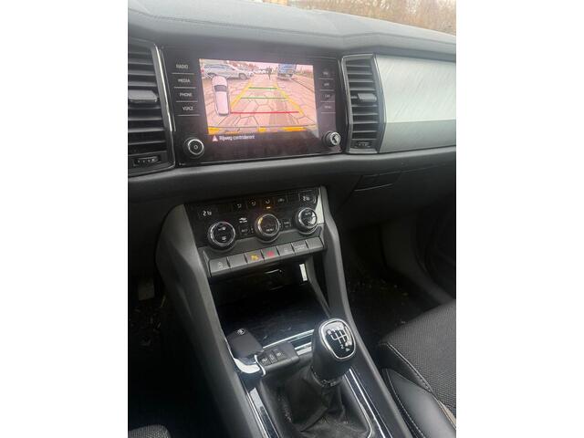 Skoda Kodiaq 1.5 TSI Business Edition, 7-Persoons, Camera?, Apple Carplay, Android Auto,
