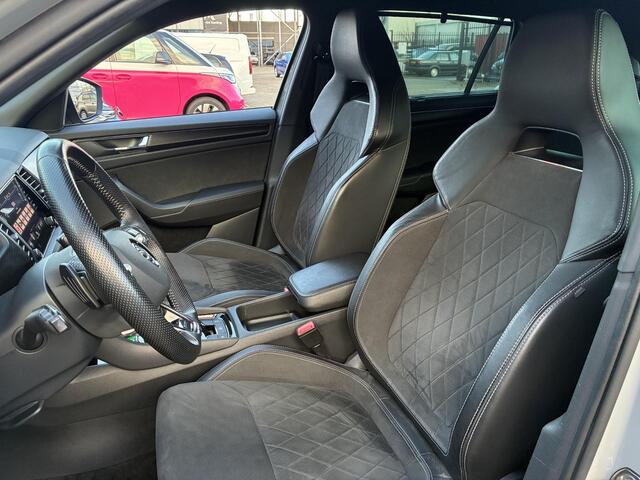 Skoda Kodiaq 1.5 TSI 150PK DSG Sportline Business · Trekhaak · Achteruitrijcamera · Sportstoelen · Stoelverwarming · 19 inch ·