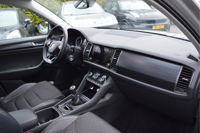 Skoda Kodiaq 1.5 TSI Busn. Ed NL-auto / Camera / Apple,android / Lmv 19" / Trekhaak