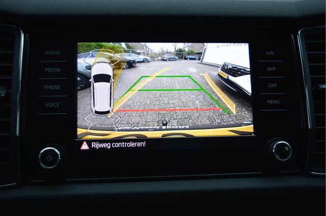 Skoda Kodiaq 1.5 TSI Busn. Ed NL-auto / Camera / Apple,android / Lmv 19" / Trekhaak