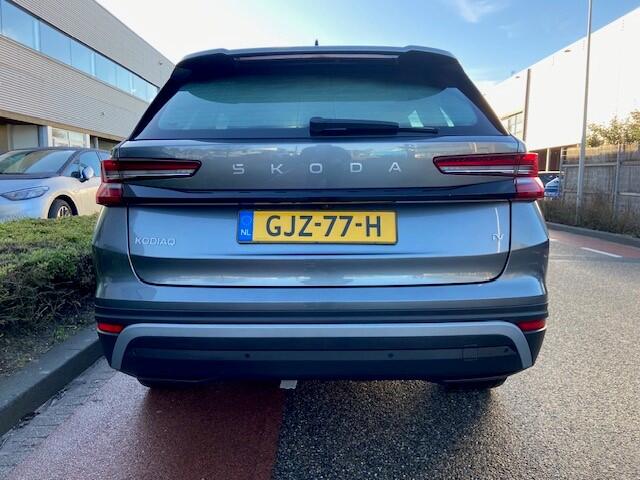 Skoda Kodiaq 1.5 TSI PHEV Business Edition / App. connect / Parkeersensoren V+A / Achteruitrijcamera / Trekhaak / Stoelverwarming