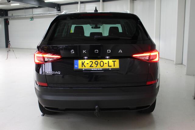 Skoda Kodiaq 1.5 TSI Business Edition DSG 7-Persoons Navigatie | Parkeercamera | 18" Velgen | Trekhaak