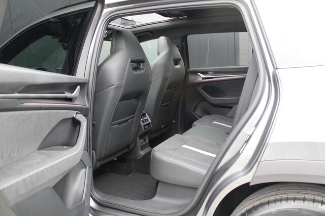 Skoda Kodiaq 1.5 TSI PHEV Sportline Business - Pano - Trekhaak - Stoel/Stuurverwarming - ACC - Canton - Navi - Camera - Blindspot - Keyless - Rijklaar