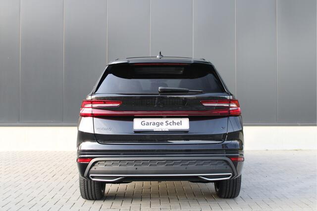 Skoda Kodiaq 1.5 TSI PHEV Sportline Business - Pano - Trekhaak - Stoel/Stuurverwarming - ACC - Canton - Navi - Camera - Blindspot - Keyless - Rijklaar
