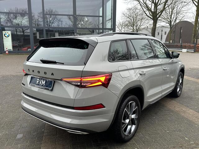 Skoda Kodiaq 1.5 TSI Sportline Business AUTOMAAT | PANORAMADAK | ADAPTIEVE CRUISECONTROL | CAMERA | ELEKTRISCHE STOEL/KOFFERRUIK | STANDKACHEL | STOELVERWARMING VOOR + ACHTER | SKODA DEALER ONDERHOUDEN | RIJKLAAR GELEVERD