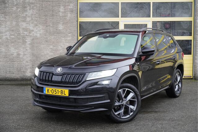 Skoda Kodiaq 1.5 TSI 150PK! Automaat Sportline Business BJ2020 Lmv 19" | Led | Pdc | Navi | Keyless entry | Elek. trekhaak | Elek. achterklep | Verwarmd voorruit | Achteruitrijcamera | App-Connect | Virtual cockpit | Canton Audio | Sportstoelen | Verwarmde voorstoelen