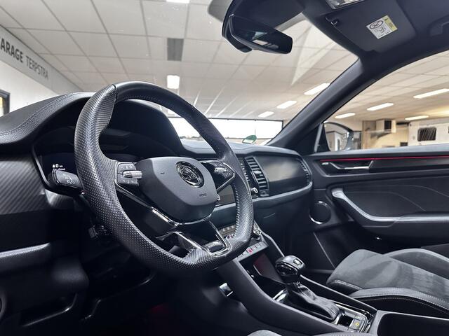 Skoda Kodiaq 1.5 TSI Sportline Business/ Pano Dak/ Schaalstoelen/ Zwarte Hemel/ Virtual Cockpit/ LED Koplampen/ Stoelverw V+A/ Stuurverw./ Audio-Premium/ Apple+Android/ DAB+/ Elek.Stoel+Memory/ Keyless/ Camera/ 20''LMV/ PDC.