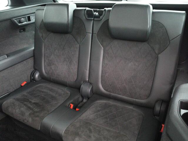 Skoda Kodiaq 1.5 TSI Sportline 7 Persoons | Panoramadak | Stoelverwarming | Trekhaak | Adaptive cruise | Carplay | Memory | 20 inch | Virtual Cockpit | Alcantara | Keyless | Navigatie