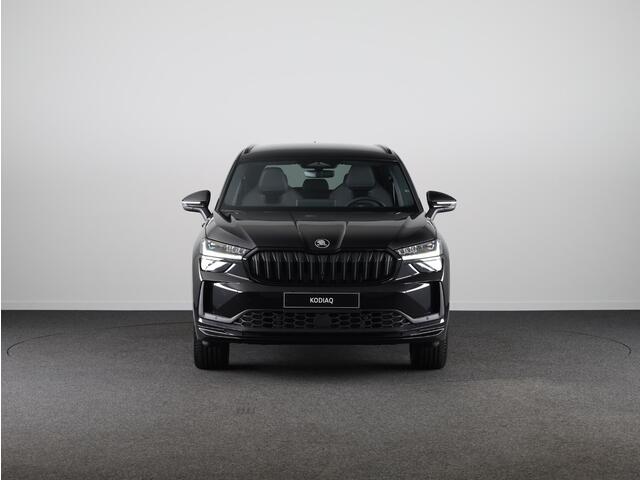 Skoda Kodiaq Sportline Business PHEV 1.5 TSI 204 pk 6 versn. DSG | Panoramadak | Trekhaak | Light & View | Elek. stoel | Adaptive Cruise | Blind Spot |