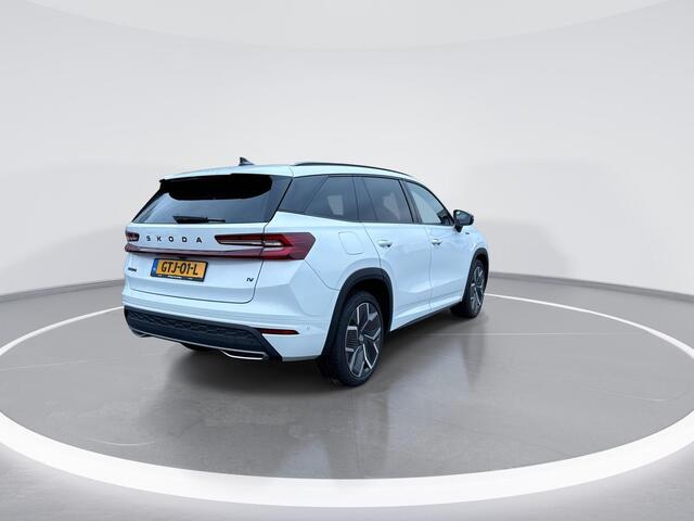 Skoda Kodiaq 1.5 TSI 204pk DSG PHEV Sportline Business · Panoramadak · CANTON Audio · 360gr. camera · Elektrische stoelverstelling · Achterbank verwarmd · 20'' inch · Apple/Android Car Play · Garantie t/m 24-11-2028 of 100.000km