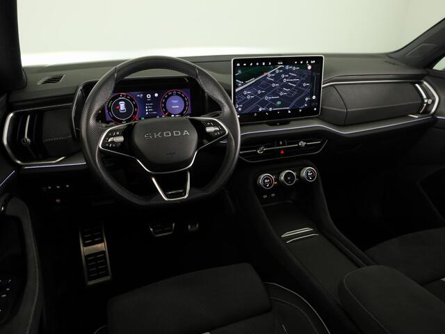 Skoda Kodiaq 1.5 TSI PHEV Sportline Business 204 pk Automaat (DSG) | Verlengde garantie | Navigatie | Panoramadak | Trekhaak (wegklapbaar) | Parkeersensoren | Achteruitrijcamera | Stoelverwarming v/a |