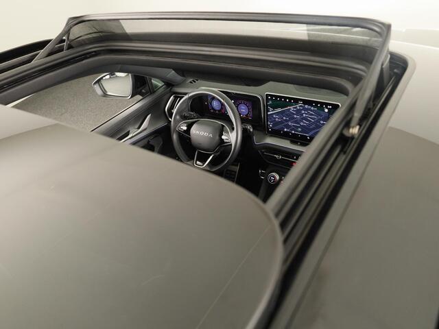 Skoda Kodiaq 1.5 TSI PHEV Sportline Business 204 pk Automaat (DSG) | Verlengde garantie | Navigatie | Panoramadak | Trekhaak (wegklapbaar) | Parkeersensoren | Achteruitrijcamera | Stoelverwarming v/a |