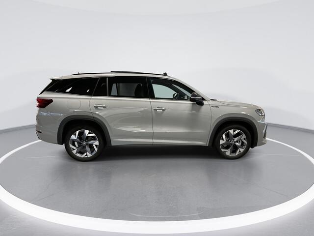 Skoda Kodiaq 1.5 TSI 204pk DSG PHEV Sportline Business · Panoramadak · Camera · Inklap. Trekhaak · Canton Audio · Elek. Verstelbare Stoelen + Geheugen · Side Assist · Keyless · Garantie t/m 13-05-2029 of 100.000km