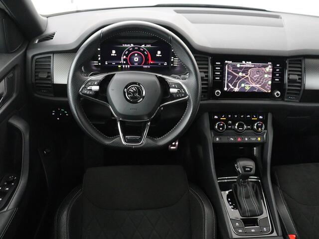 Skoda Kodiaq 1.5 TSI Sportline | Panoramadak | Stoelverwarming | Leder/Alcantara | Camera | Carplay | Sfeerverlichting | Virtual Cockpit | Canton Sound | Navigatie | Keyless | 20'' | Memory | Full LED