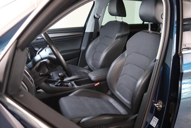 Skoda Kodiaq 1.5 TSI Business Edition Plus 7-Persoons Trekhaak, Stoel/stuurverwarming, Apple CarPlay/Android Auto, Led, ACC, Camera, Memory,