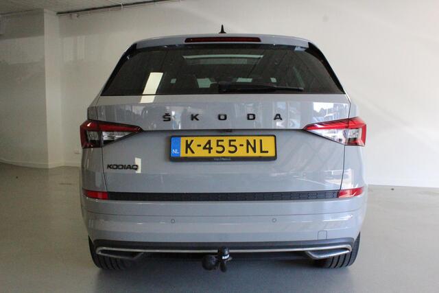 Skoda Kodiaq 1.5 TSI Sportline Business 7p. | PANO-DAK | ACC | STOEL-VERW | CAMERA | DAB | 19'LMV | CARPLAY | TREKHAAK |