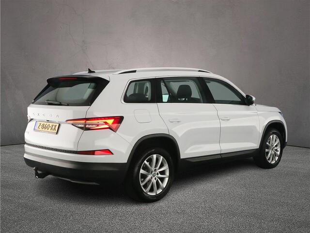 Skoda Kodiaq Business Edition 1.5 TSI 150pk Cruise control, Navigatie, Achteruitrijcamera, LED koplampen, Elektrische achterklep, Parkeersensoren, Airco, DAB, Radio, App connect