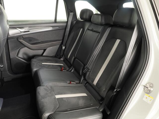 Skoda Kodiaq 1.5 TSI PHEV Sportline Business 204 pk Automaat (DSG) | Verlengde garantie | Navigatie | Panoramadak | Trekhaak (wegklapbaar) | Parkeersensoren | Achteruitrijcamera | Stoelverwarming v/a |