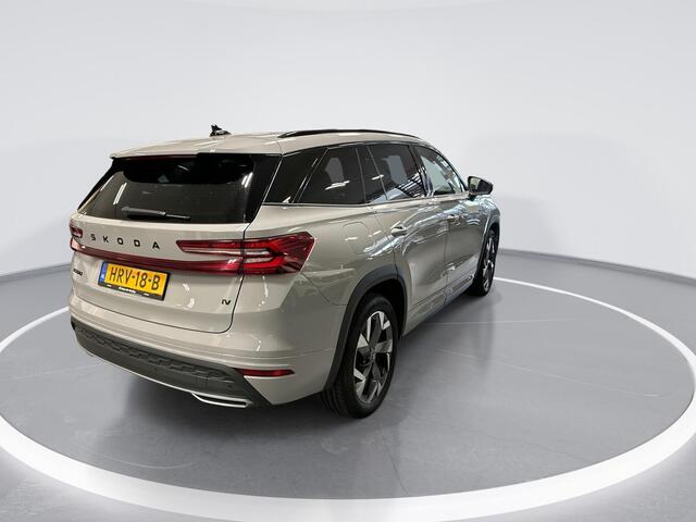 Skoda Kodiaq 1.5 TSI 204pk DSG PHEV Sportline Business · Panoramadak · Wegklapbare Trekhaak · Elek. Voorstoelen · Camera · Keyless · Canton Audio · 19'' Inch · Garantie t/m 10-06-2029 of 100.000km