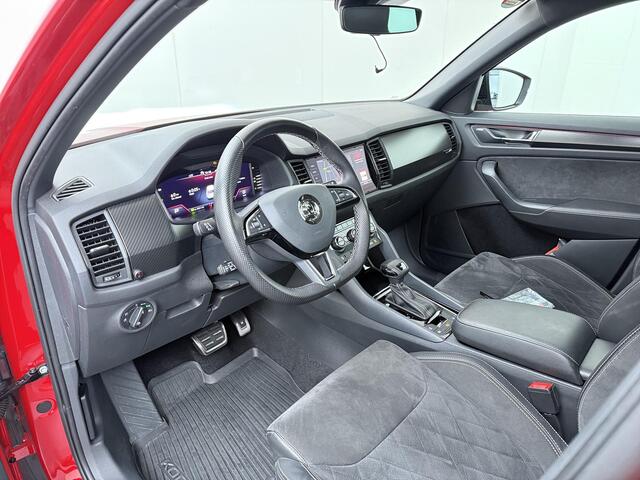 Skoda Kodiaq 1.5 TSI Sportline Business 7p. | 150 PK | Automaat | Trekhaak | Panoramadak | Derde zitrij | Alcantara stoelbekleding| Dodehoek detectie | 20" LM velgen |